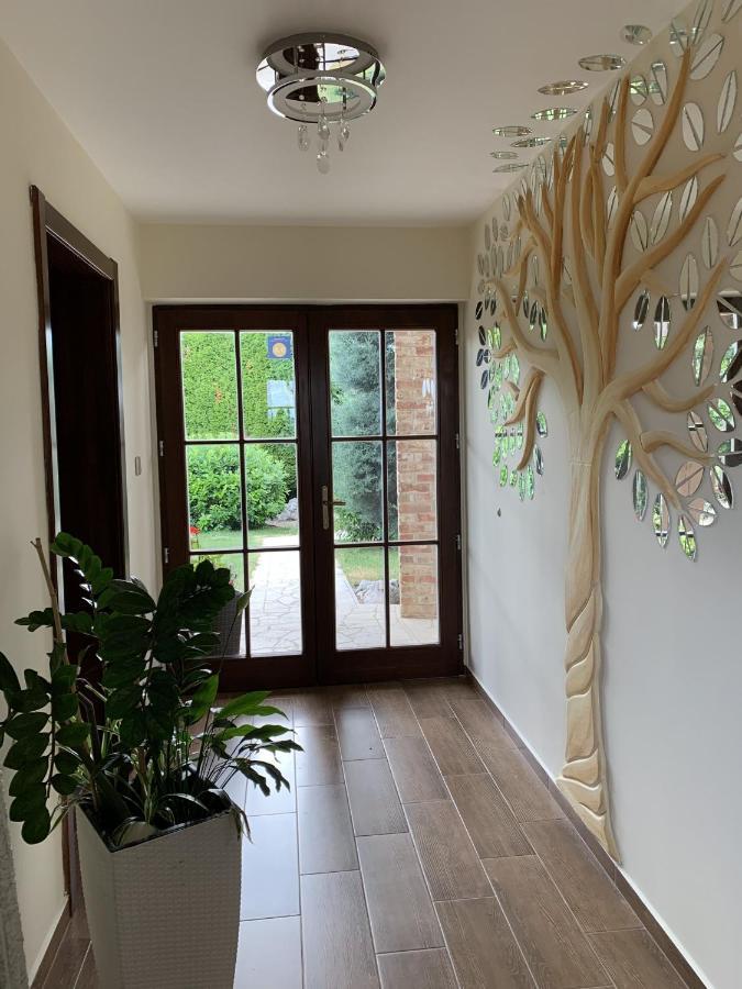 Villa Garden Zalaegerszeg Bagian luar foto